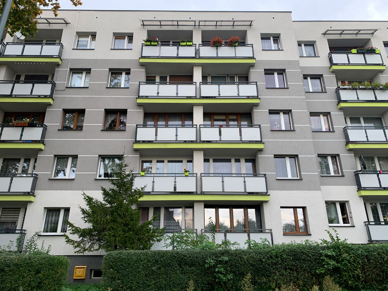 Wykonane dla spółdzielni w Katowicach balustrady balkonowe z osłoną
